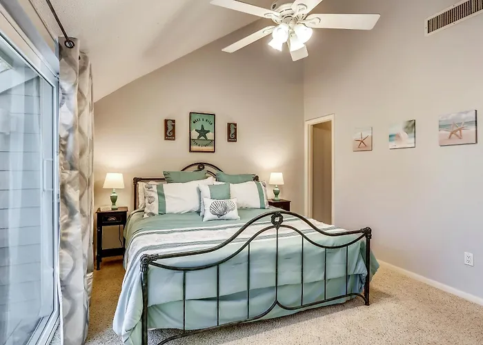 Pelican Pointe 2A